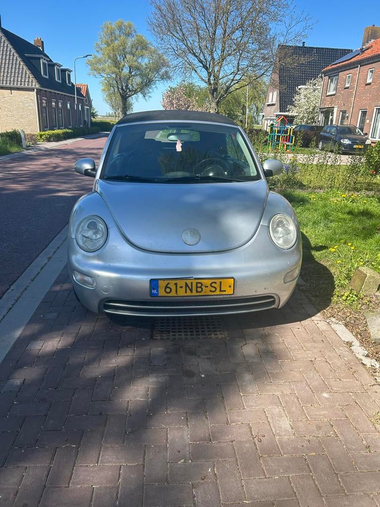 Volkswagen  New Beetle (Kever) Cabrio 2.0 - Nieuwe APK!, Auto's, Volkswagen, Voorwielaandrijving, Beetle (Kever), 4 cilinders