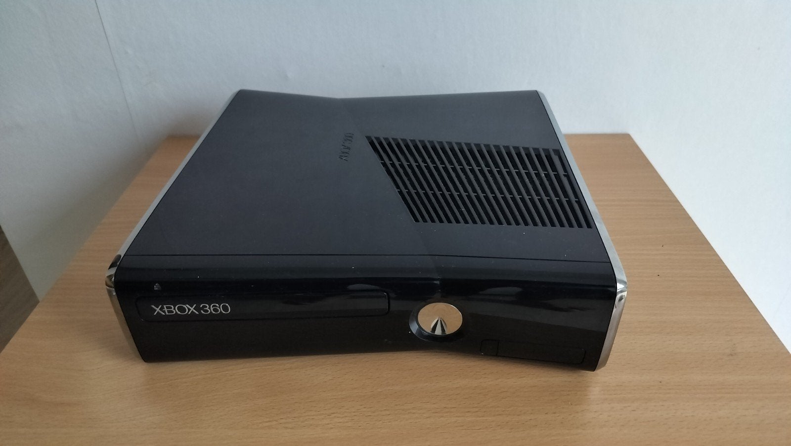 Xbox 360 S met controller, extra harde schijf + 8 games, Spelcomputers en Games, Spelcomputers | Xbox 360, Verzenden, Gebruikt