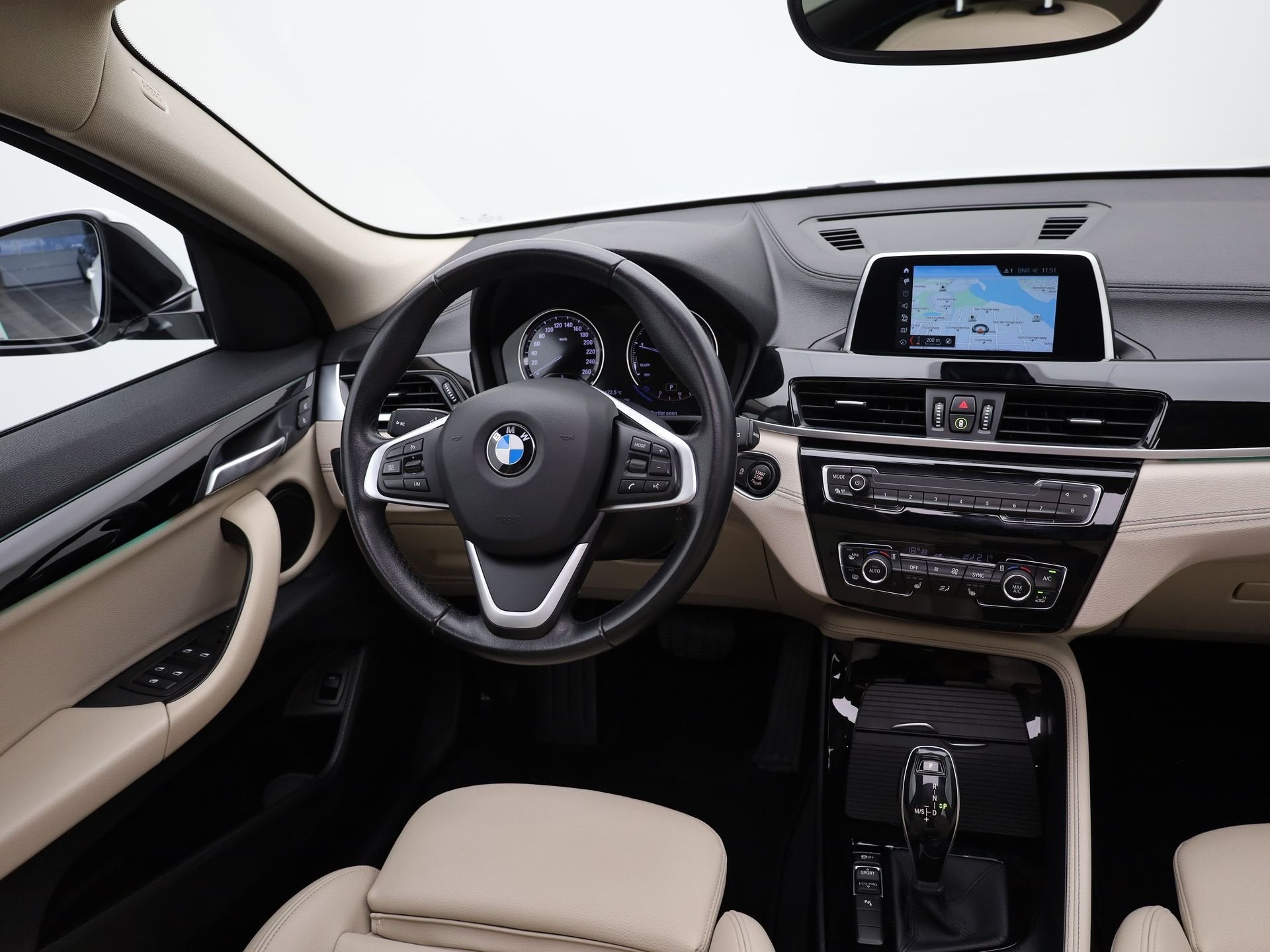 BMW X2 sDrive18i High Executive | Pano | Keyless | Memory Se, Auto's, 12 maanden, Wit, Leder, 3 cilinders