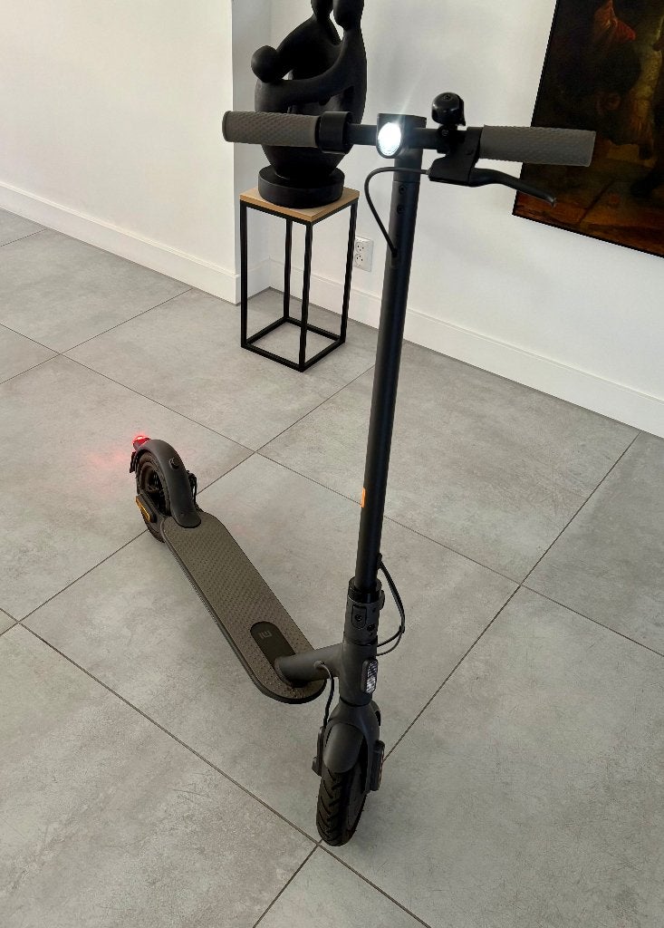 Xiaomi Mi Electric Scooter 1S – compleet – nette staat, Fietsen en Brommers, Steps, Ophalen, Zo goed als nieuw, Elektrische step (E-scooter)