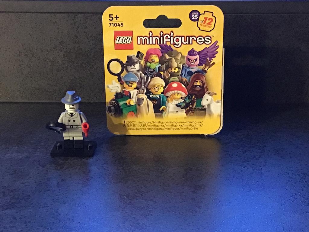 Lego Minifigures serie 25 (71045) - nummer 1 Detective, Ophalen of Verzenden, Zo goed als nieuw