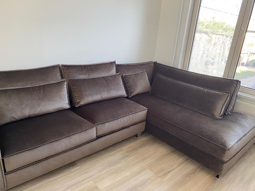 Luxe velvet hoekbank Eric Kuster-stijl taupe/bruin, Huis en Inrichting, Gebruikt, 100 tot 125 cm, Hoekbank, 300 cm of meer