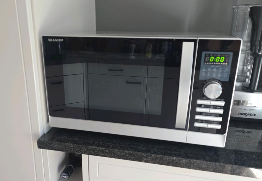 SHARP R843INW combi oven , nette staat, Witgoed en Apparatuur, Magnetrons, Ophalen, Gebruikt, Oven
