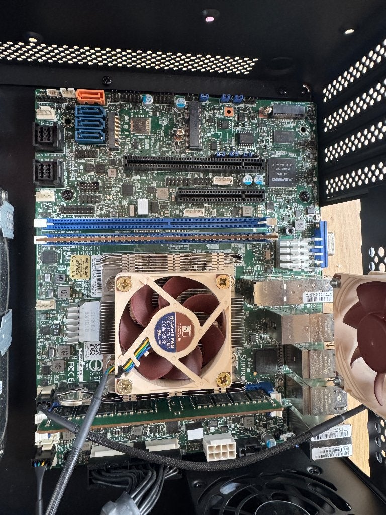 Supermicro X11SDV-4C-TP8F Moederbord met 16GB RAM en CPU !, Computers en Software, Moederborden, DDR4, Ophalen of Verzenden, LGA 1150