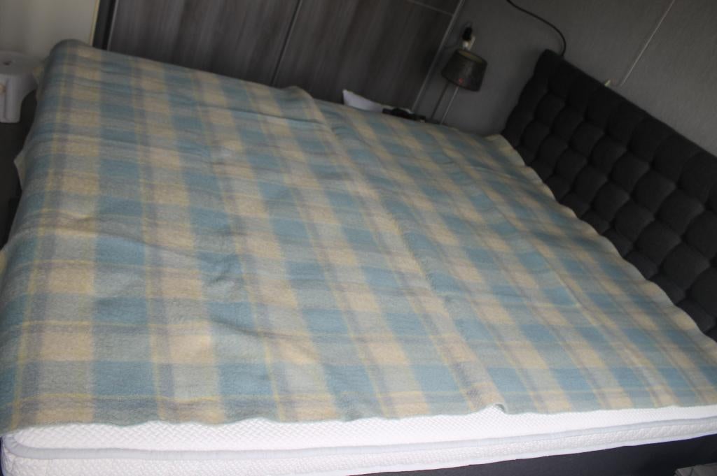 Wollen deken, Huis en Inrichting, Woonaccessoires | Plaids en Woondekens, Verzenden, Gebruikt