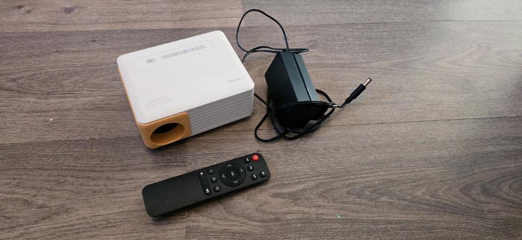 Mini projector, Yoton, Gebruikt, LED, Ophalen of Verzenden