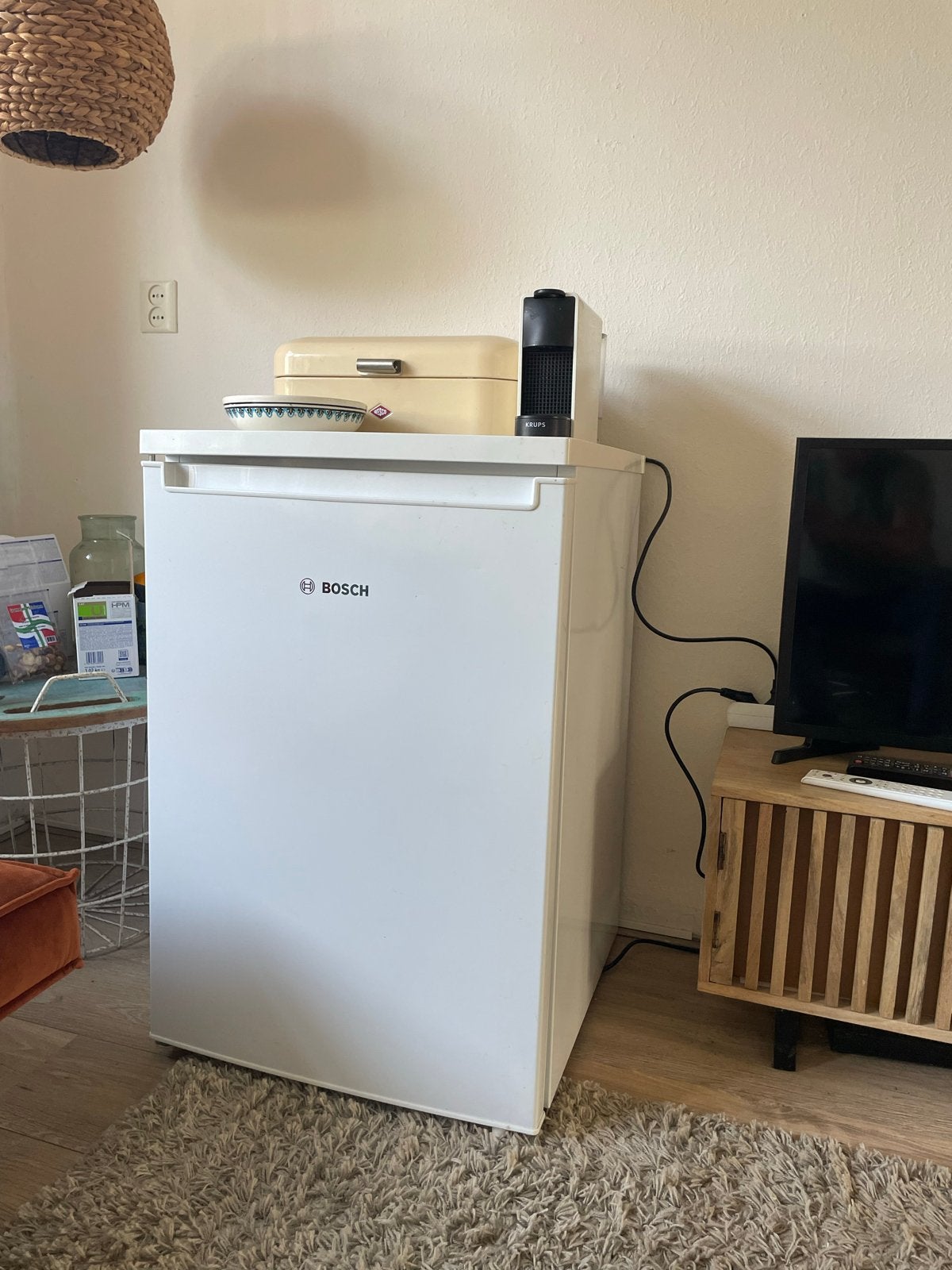 Bosch Tafelmodel Koelkast met Vriesvak, Witgoed en Apparatuur, Gebruikt, 100 tot 150 liter, 45 tot 60 cm, Met vriesvak