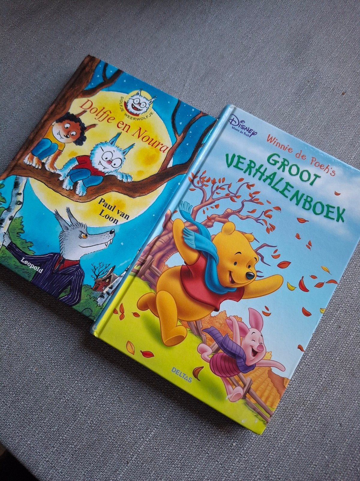 Kinderboeken: Dolfje Weerwolfje & Winnie de Poeh Verhalen, Boeken, Ophalen of Verzenden, Zo goed als nieuw, Paul van Loon, Walt Disney