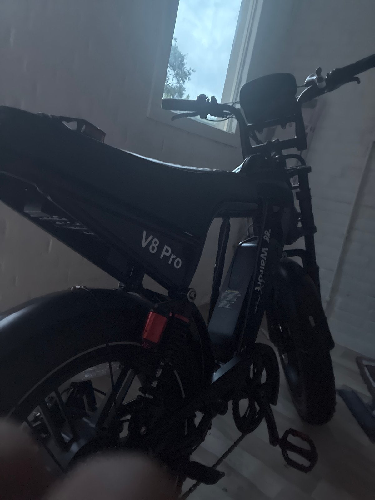 V8 Pro Max E-bike met extra lang zadel en dubbele vering, Verzenden, Zo goed als nieuw, Overige merken
