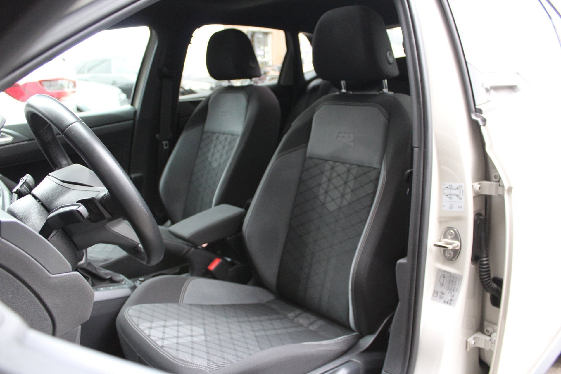 Volkswagen Polo 1.0 TSI 2x R-Line | Panoramadak | Beats by D, Auto's, Zwart, Overige kleuren, Origineel Nederlands, Bedrijf