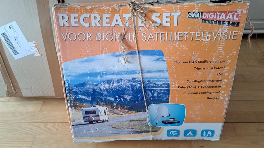 Recreatie Set Digitale Satelliet Televisie, Ophalen of Verzenden, Gebruikt, (Schotel)antenne, Overige merken