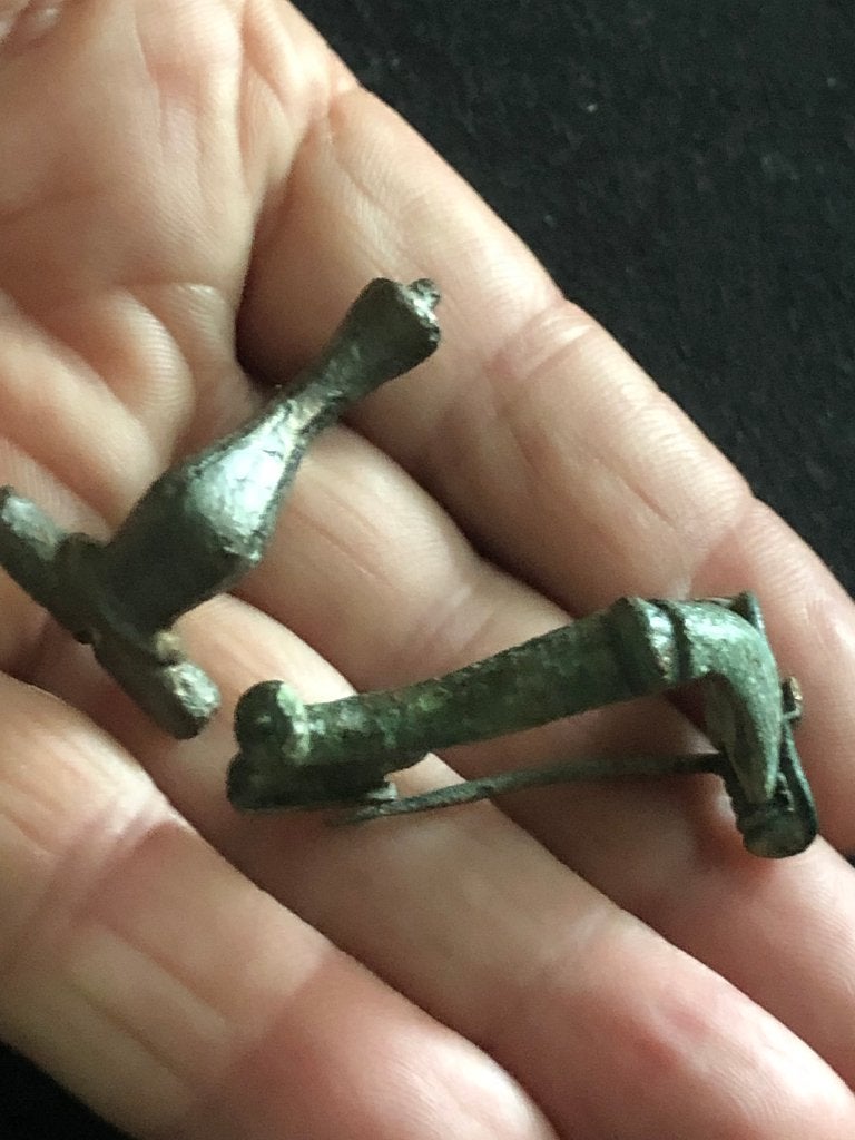 Bodemvondst ROMEINSE FIBULA'S 1800jr. oude mantelspelden, Antiek en Kunst, Ophalen of Verzenden