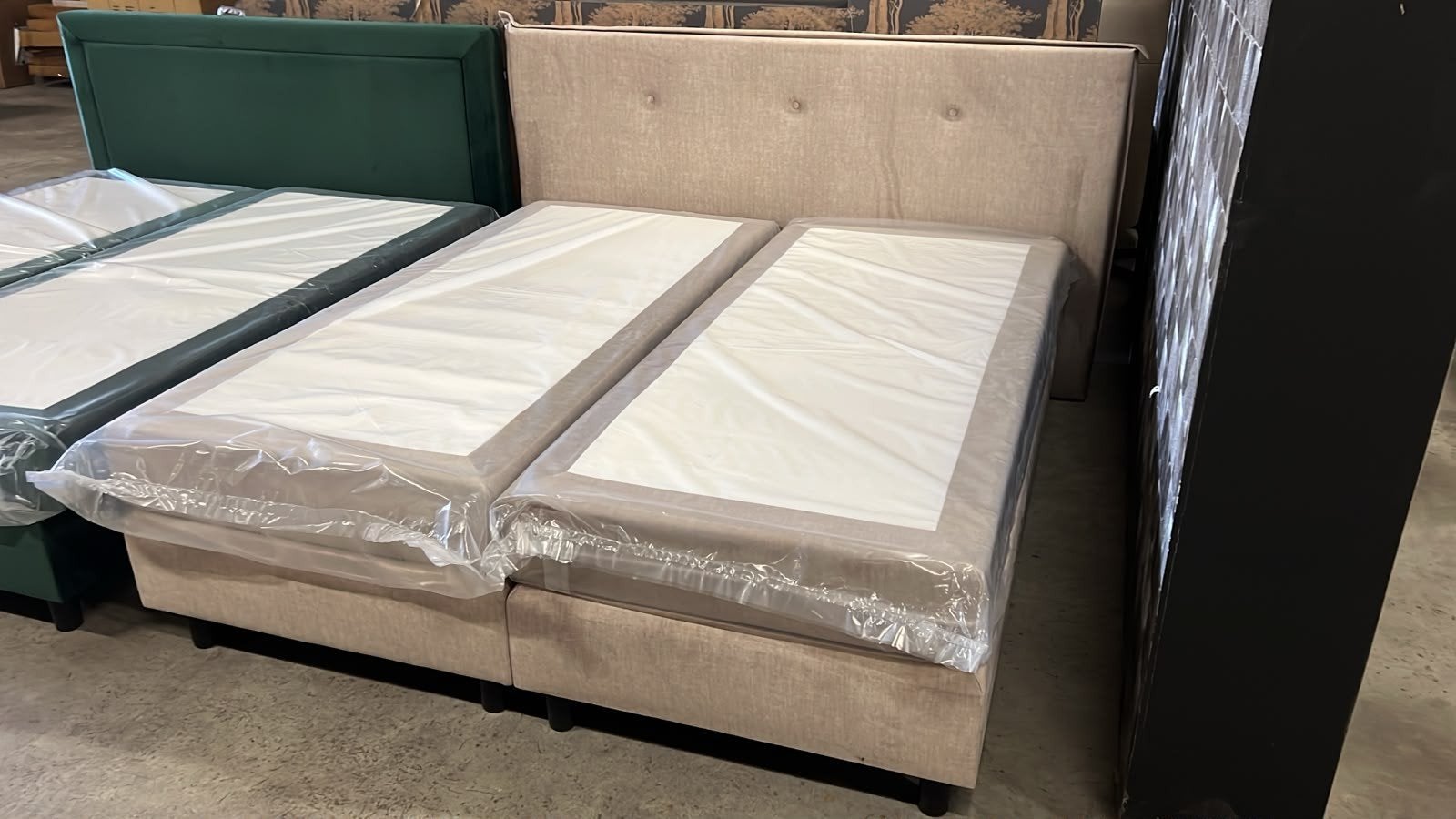 Boxspring 180 x 200 Dikke A stof Beige Pocketveer NIEUW, Ophalen, Beige, 180 cm, 200 cm