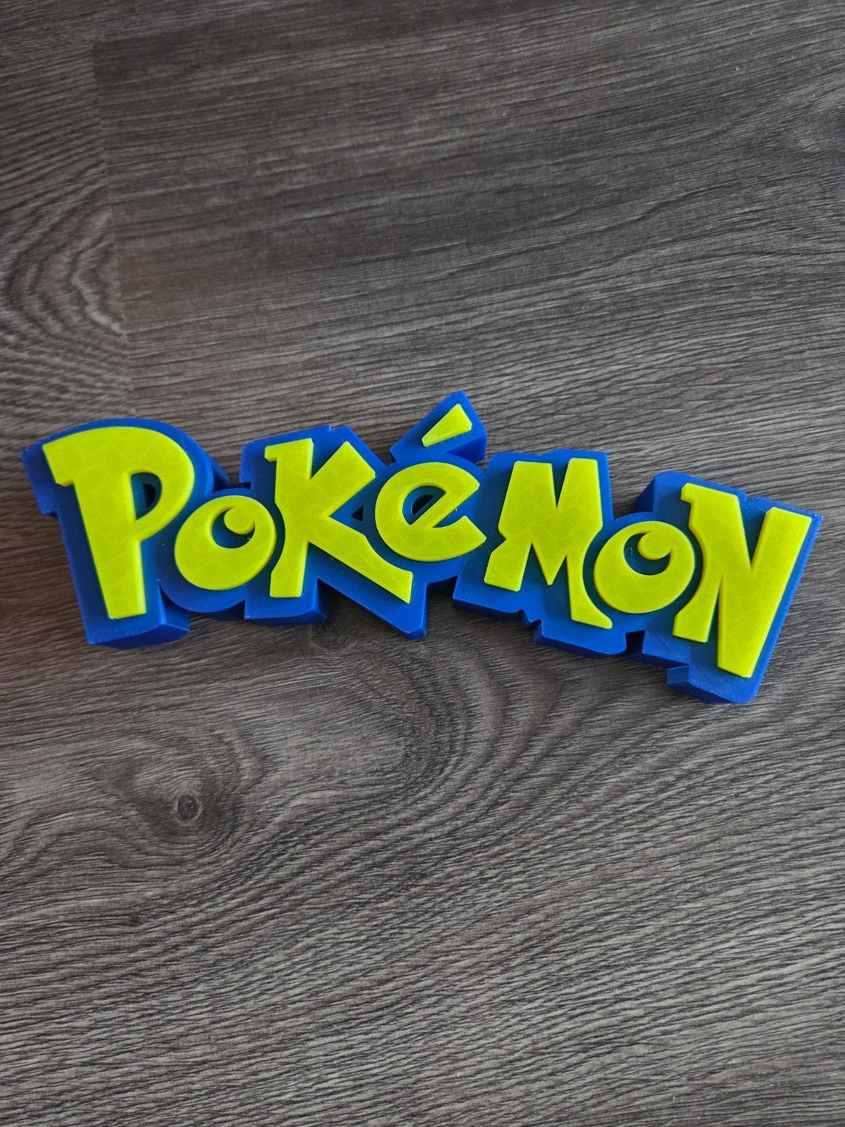 Pokémon logo decoratie glow in the dark - 3D geprint, Kinderen en Baby's, Geel, Nieuw, Ophalen of Verzenden, Wanddecoratie