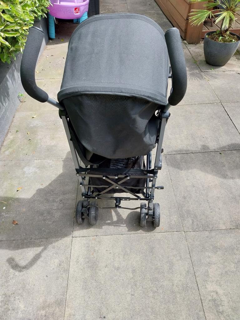 Compacte zwarte buggy met zonnekap, Ophalen of Verzenden, Gebruikt, Overige merken, Zonnekap