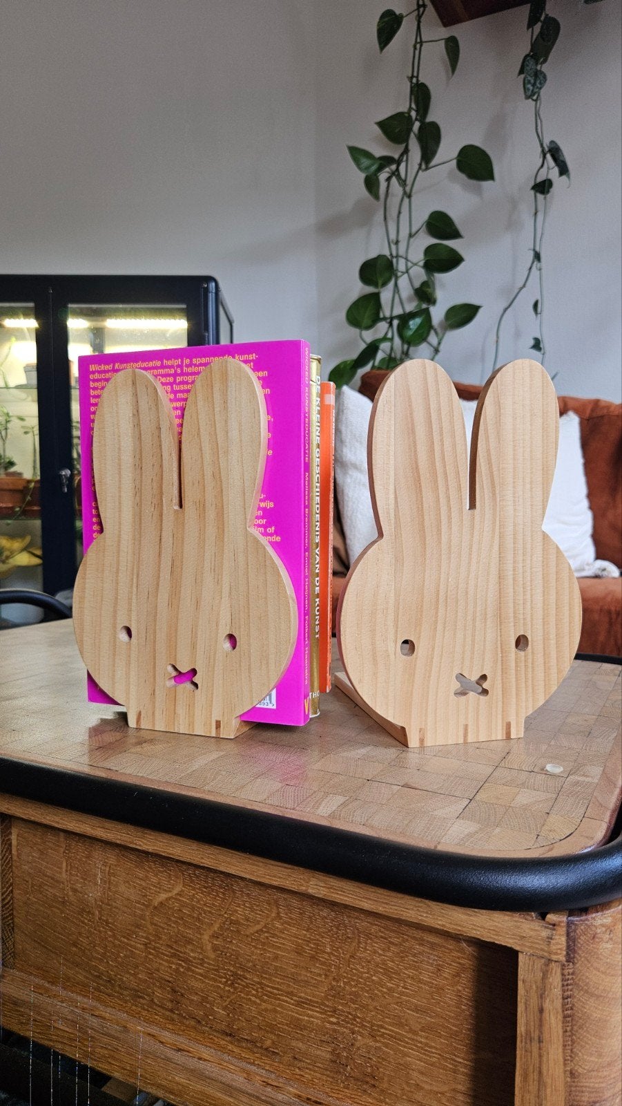 houten Nijntje boekensteun van de Hema, Ophalen
