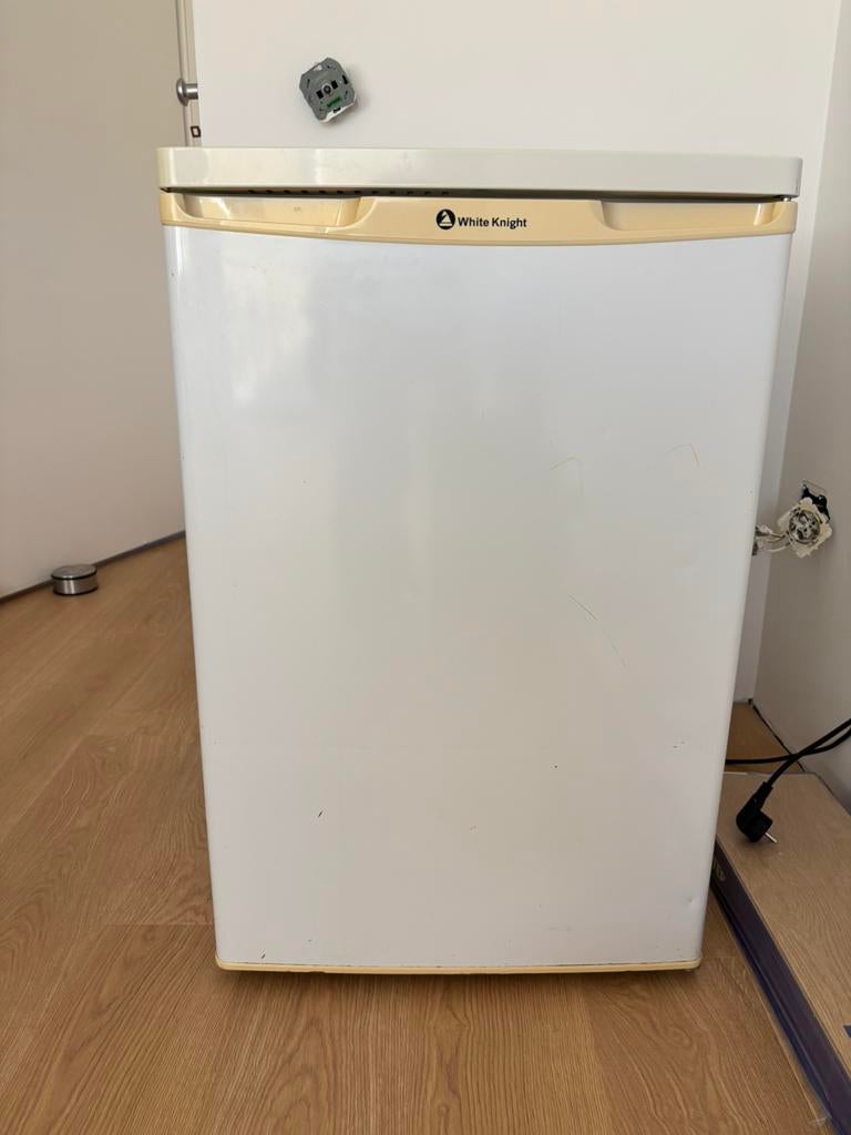 Tafelmodel koelkast, Witgoed en Apparatuur, Koelkasten en IJskasten, 100 tot 150 liter, 45 tot 60 cm, Ophalen, 85 tot 120 cm