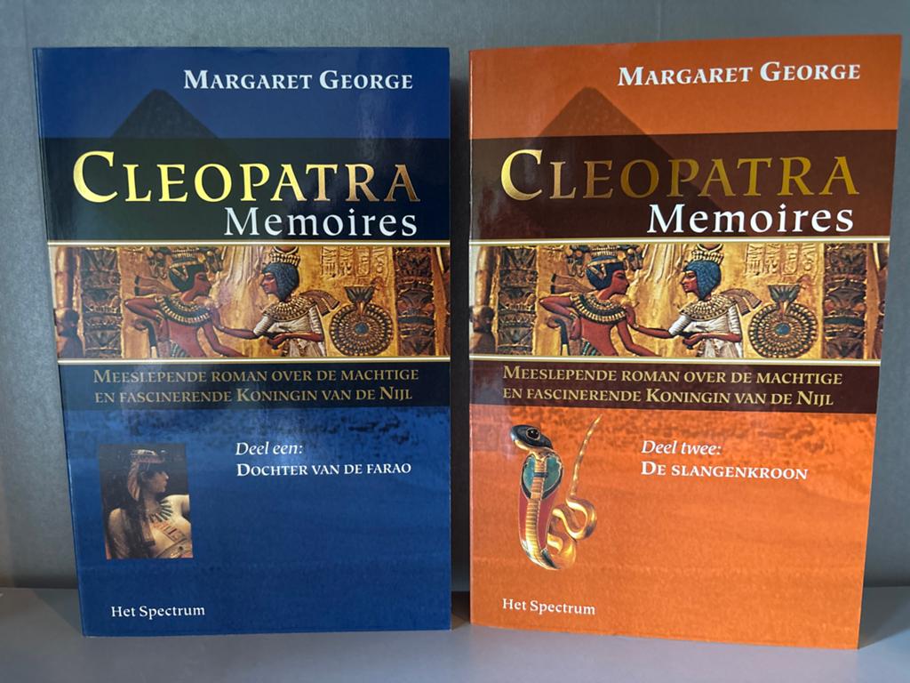 Cleopatra Memoires - Margaret George (2 delen), Boeken, Ophalen of Verzenden, Gelezen, Nederland