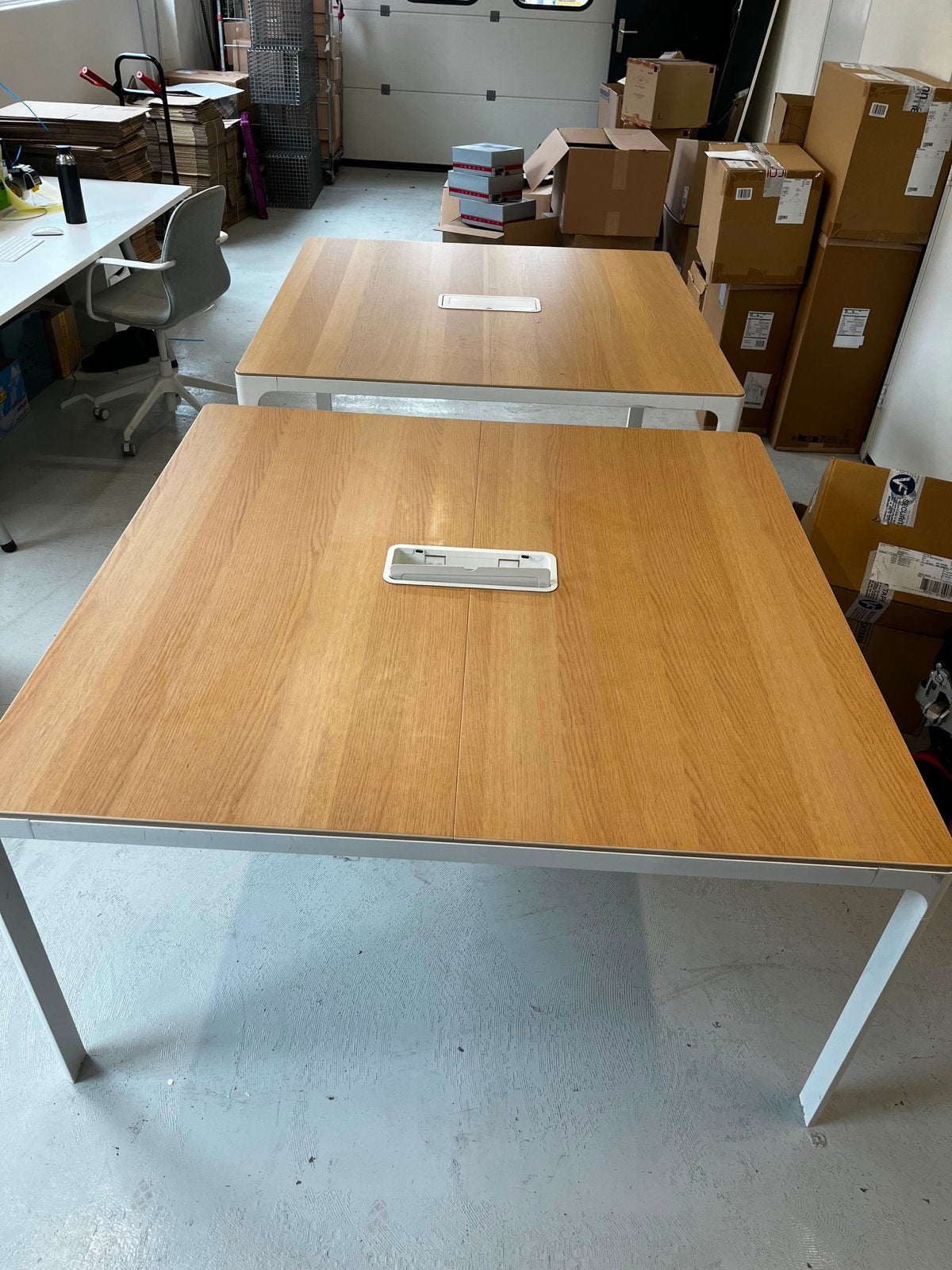 IKEA Bekant vergadertafel - 140 x 140 wit eiken, Huis en Inrichting, Ophalen, 100 tot 150 cm, Vierkant, Zo goed als nieuw