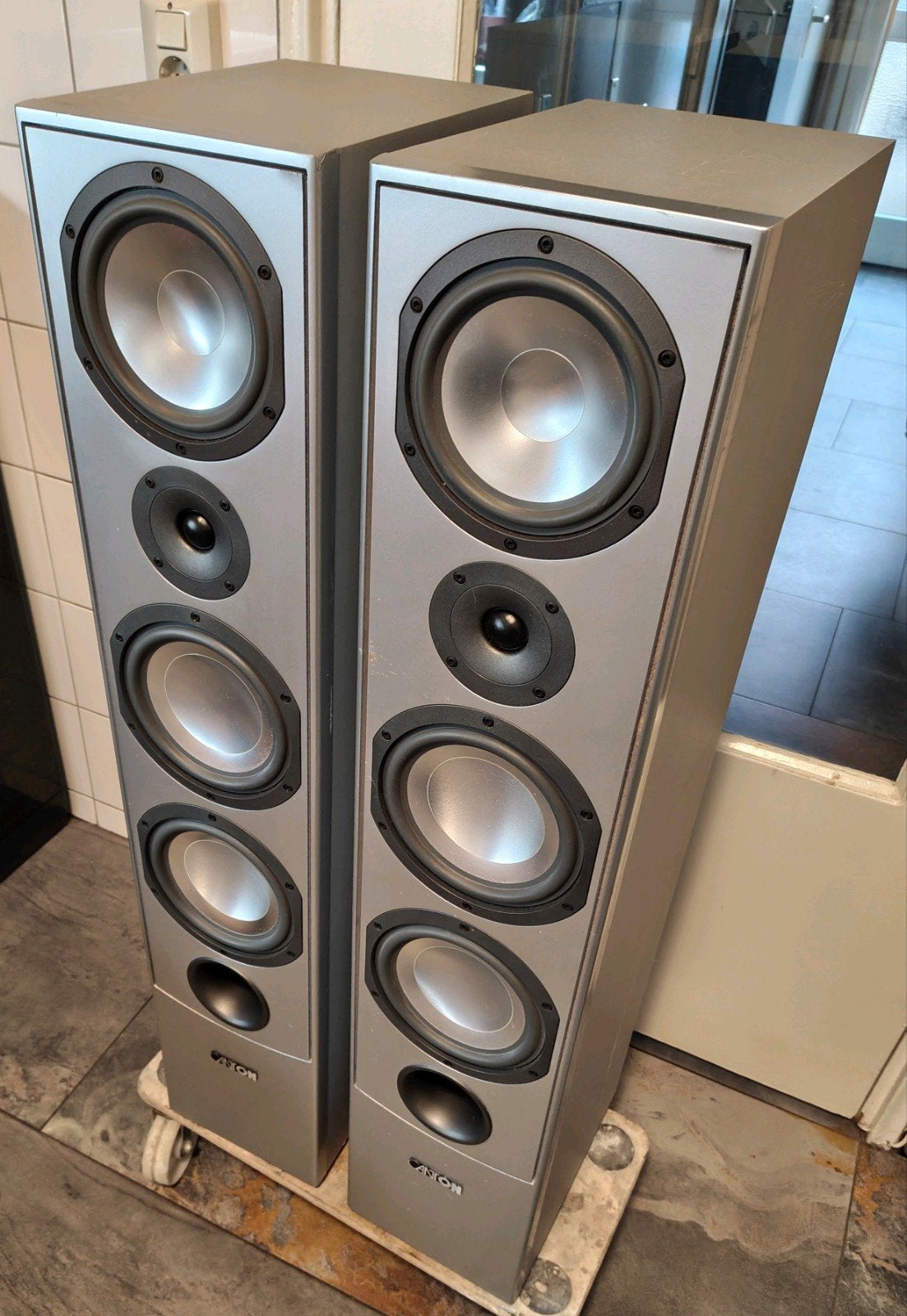 Canton GLE 490 - Zilver, Audio, Tv en Foto, Vloerstaande luidspreker, Gebruikt, Geschikt voor surround/home cinema, Ophalen