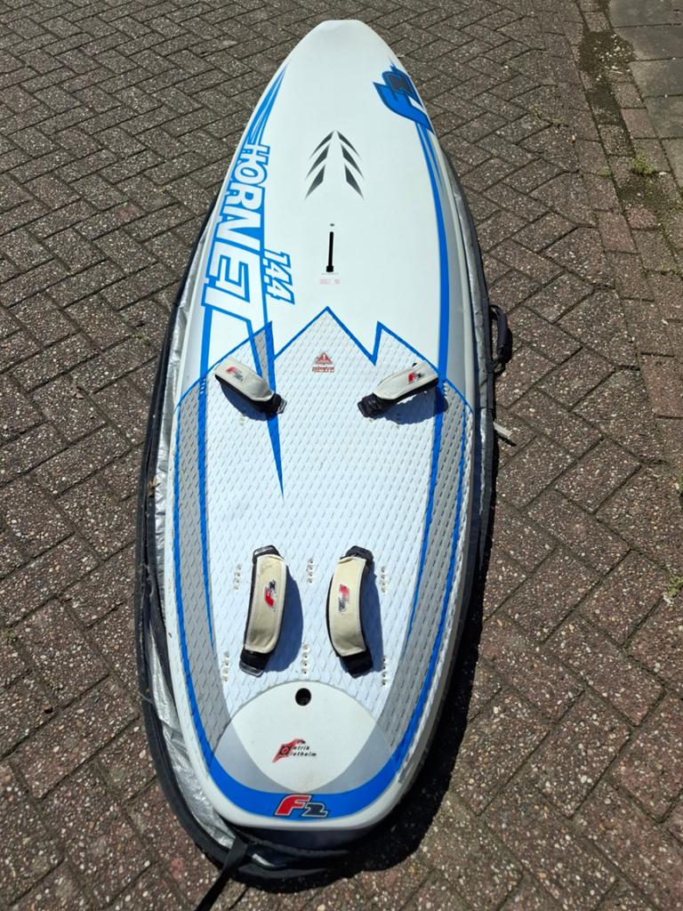 F2 Hornet 144 Windsurfplank met vin en boardbag, Gebruikt, Minder dan 250 cm, F2, Ophalen of Verzenden