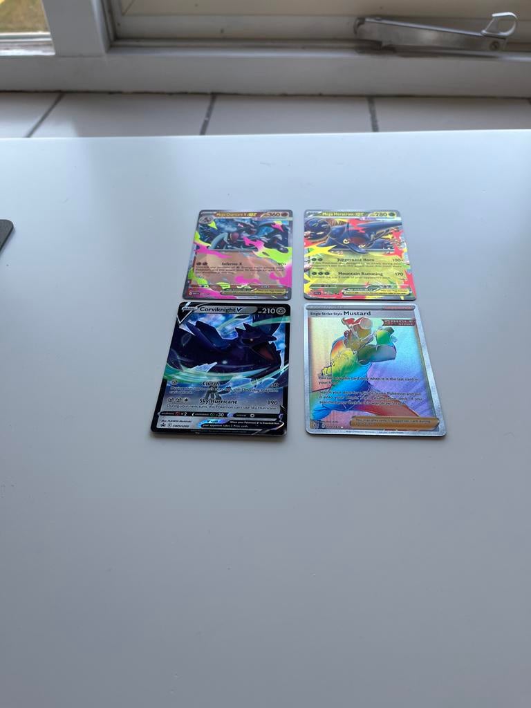 Pokémon Kaarten Bundel: Mega Charizard, Corviknight V, Musta, Ophalen of Verzenden, Gebruikt, Meerdere kaarten, Foil