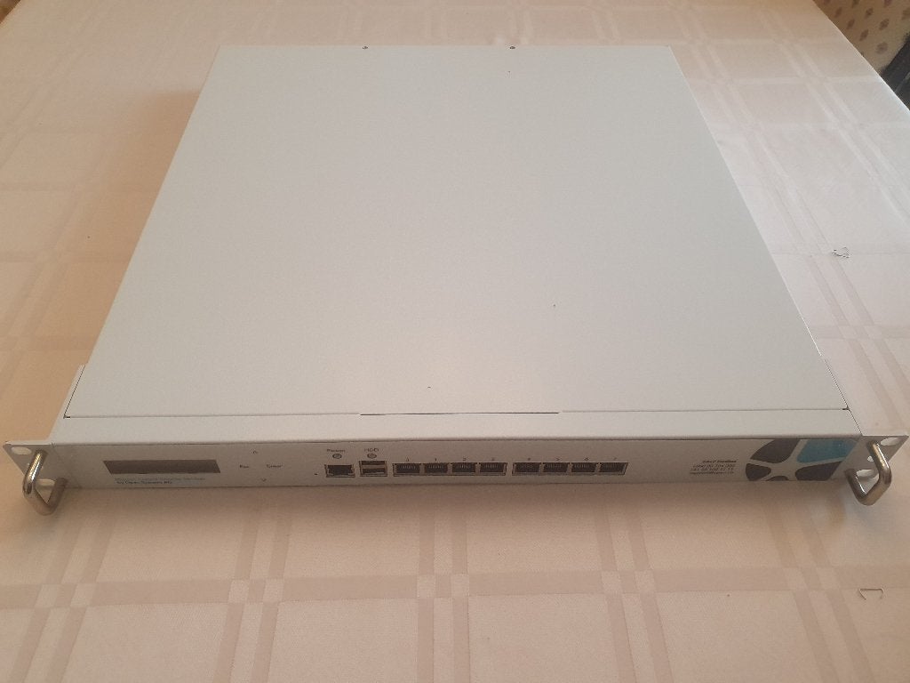Firewall 19 inch behuizing 1 U, Computers en Software, Routers en Modems, Ophalen of Verzenden, Gebruikt