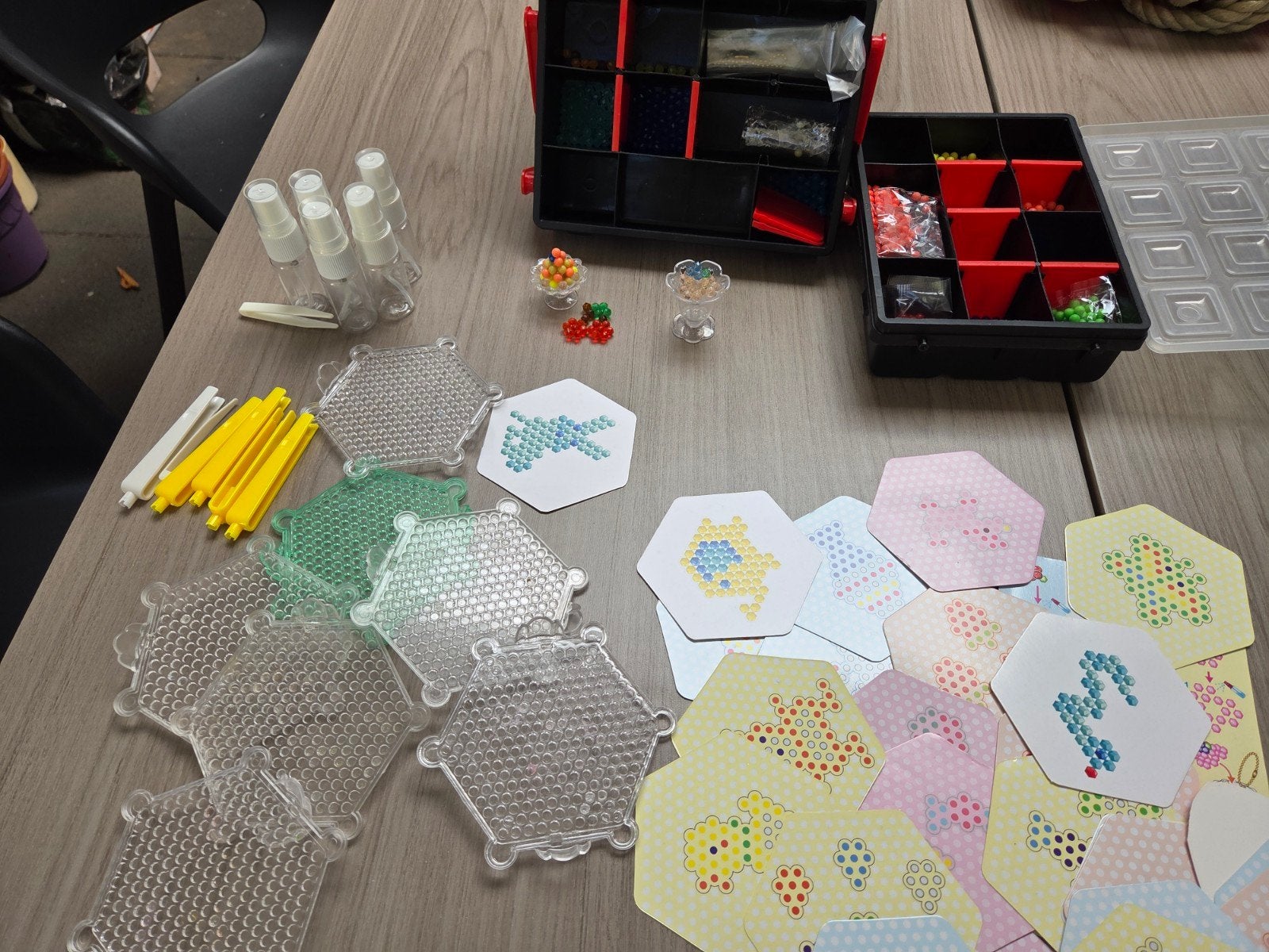 (Aquabeads) waterparels knutselset met patronen, accessoires, Ophalen of Verzenden, Gebruikt, Knutselen