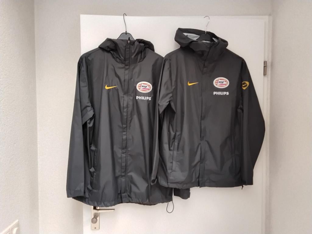 Een windjack PSV, collectors item, maat L, Ophalen of Verzenden, Zo goed als nieuw