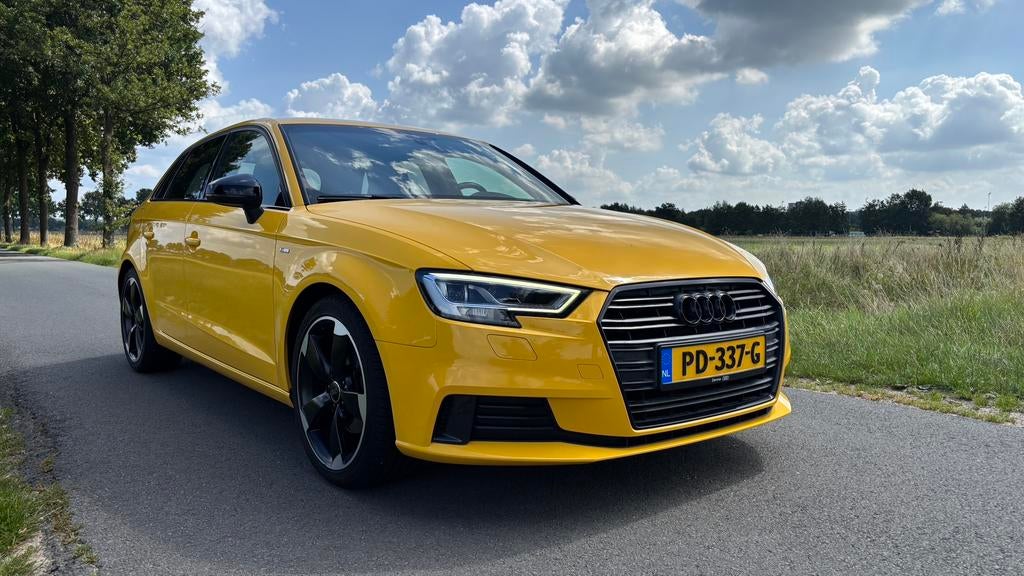Audi A3 s-line Carplay - Uniek mooi, dealeronderhouden, Bluetooth, Overige kleuren, Leder en Stof, Origineel Nederlands