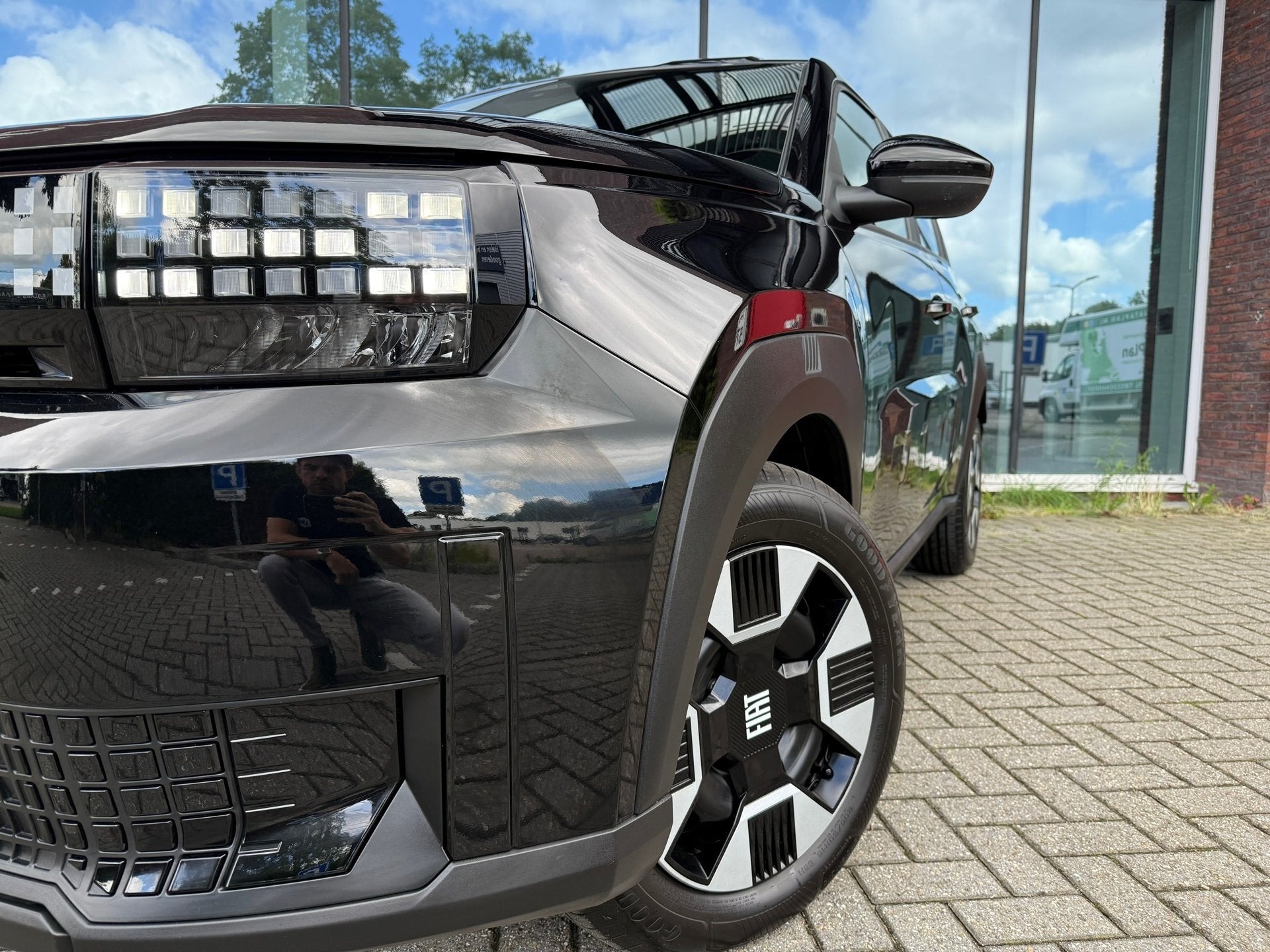 Fiat Grande Panda 1.2 Hybrid ICON - Automaat - Media - Airco, Auto's, Dealer onderhouden, Zwart, Origineel Nederlands, Bedrijf