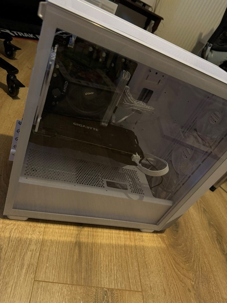 Game PC (Ryzen 5 5600XT / GTX 1080 / 16GB), Zelf gebouwde pc, Zo goed als nieuw, Gaming, SSD