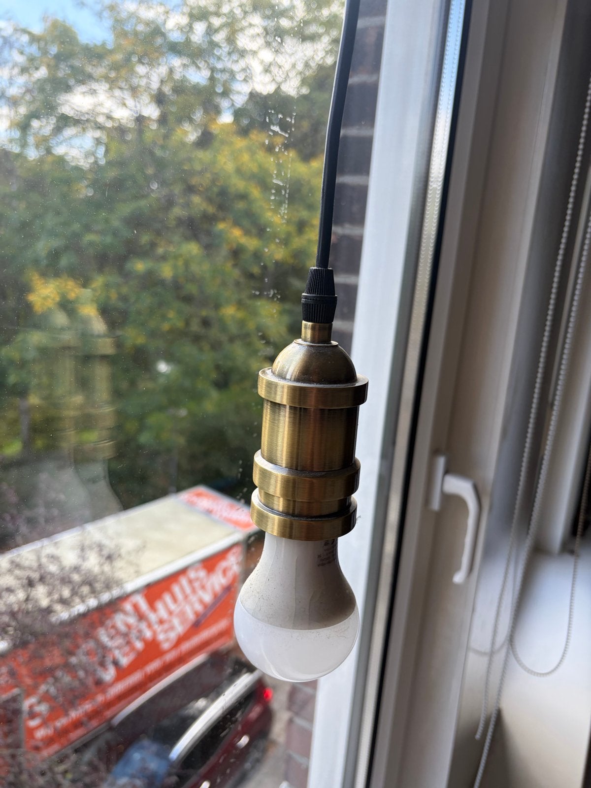 Vintage E27 fitting met bevestigingsbeugel en Philips LED, Ophalen of Verzenden, Gebruikt, Metaal, E27 (groot)