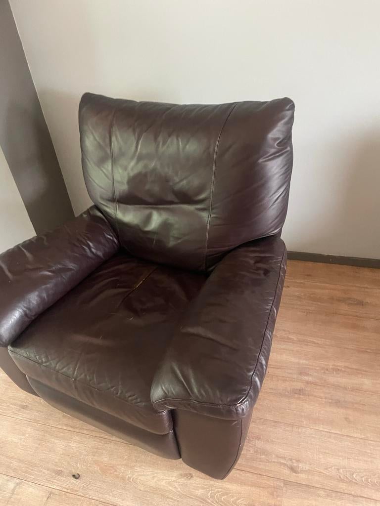Comfortabele bruine leren fauteuil (2 units), Ophalen, Gebruikt, Leer, 75 tot 100 cm