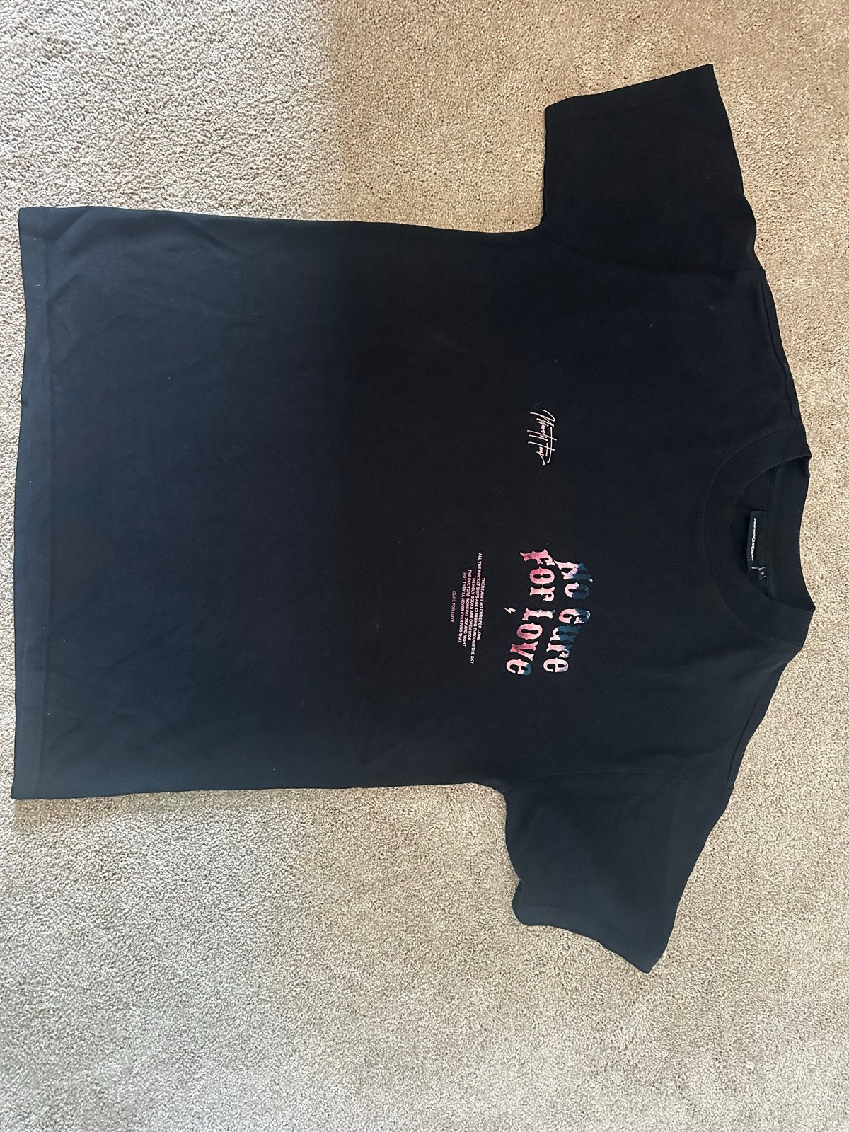 Ninetyfour T-shirt "No Cure For Love" Zwart Maat S, Verzenden, Zo goed als nieuw, Maat 46 (S) of kleiner, Zwart