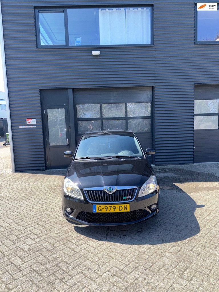Skoda Fabia 1.4 TSI RS, Euro 5, 4 cilinders, Zwart, Parkeersensor