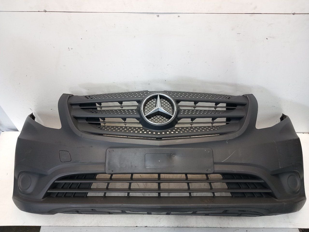 Bumper voor Mercedes-Benz Vito, Onderdelen@venauto.nl, Van der Ven Autorecycling B.V., Gebruikt, Ettenseweg 76, 4706 PB Roosendaal, The Netherlands