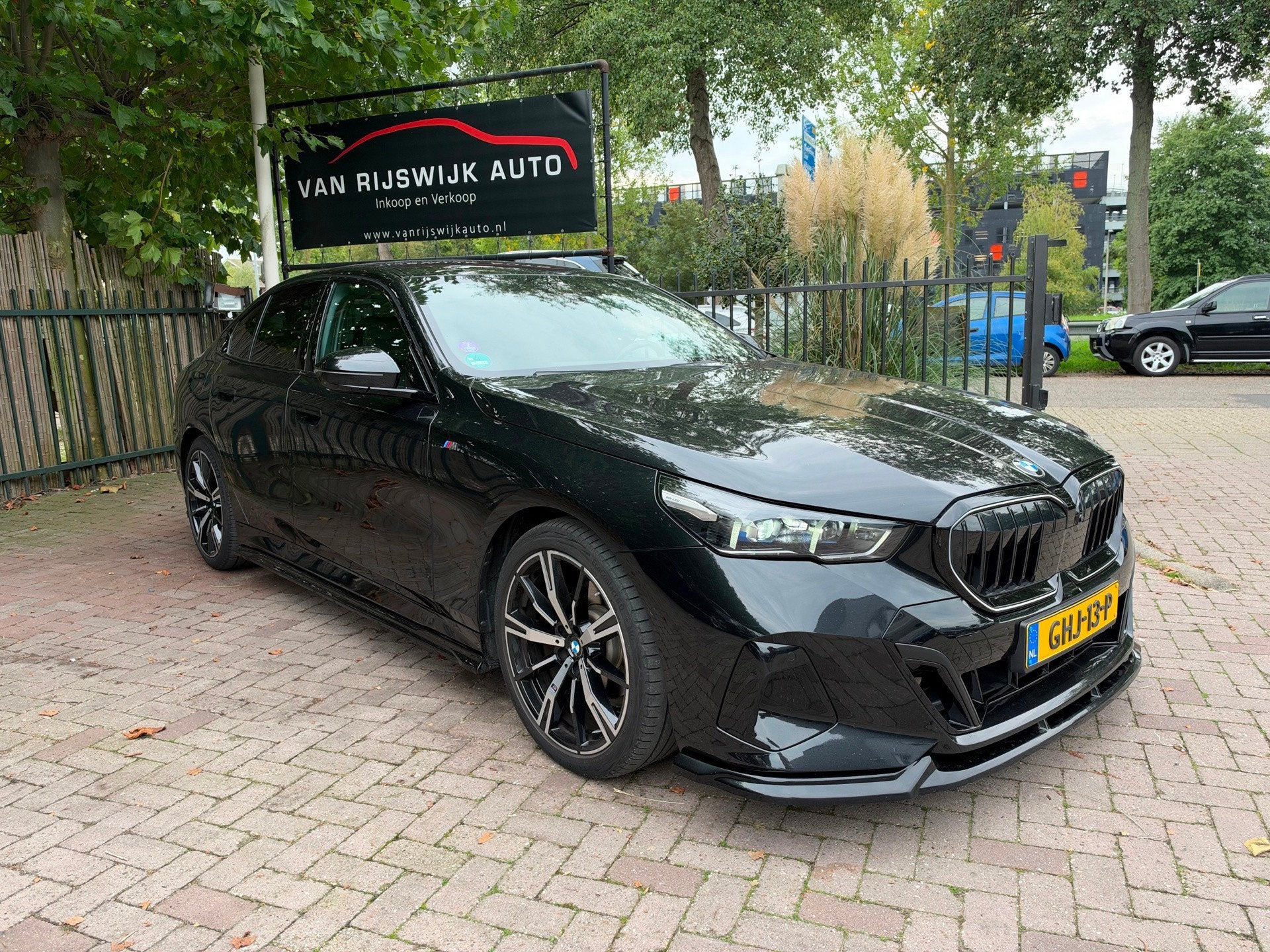BMW 5-serie 520i M-sport Xenon 37890NETTO Dealer Ond, Automaat, 1998 cc, Achterwielaandrijving, Gebruikt