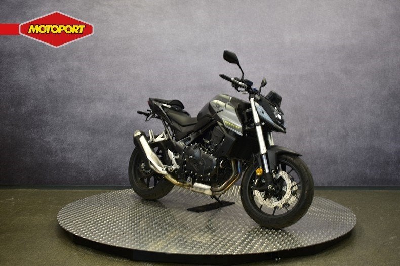 Honda CB 750 HORNET (bj 2023), Info@motoportwormerveer.nl, Honda Motor Europe, Bedrijf, Crystal Bldng B-Unit B11.2 Rivium Blv200
2909 LK  Capelle aan den IJsel, NL