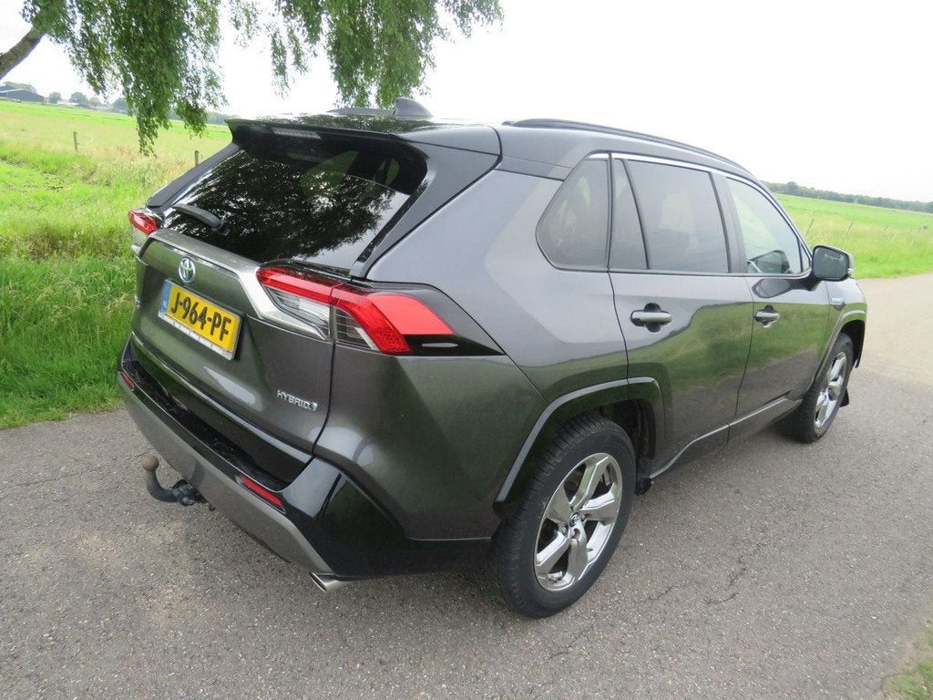 Toyota RAV4 Toyota RAV4 2.5 178pk Automaat Hybrid Bi-Tone El, Automaat, 2487 cc, Hybride Elektrisch/Benzine, Toyota