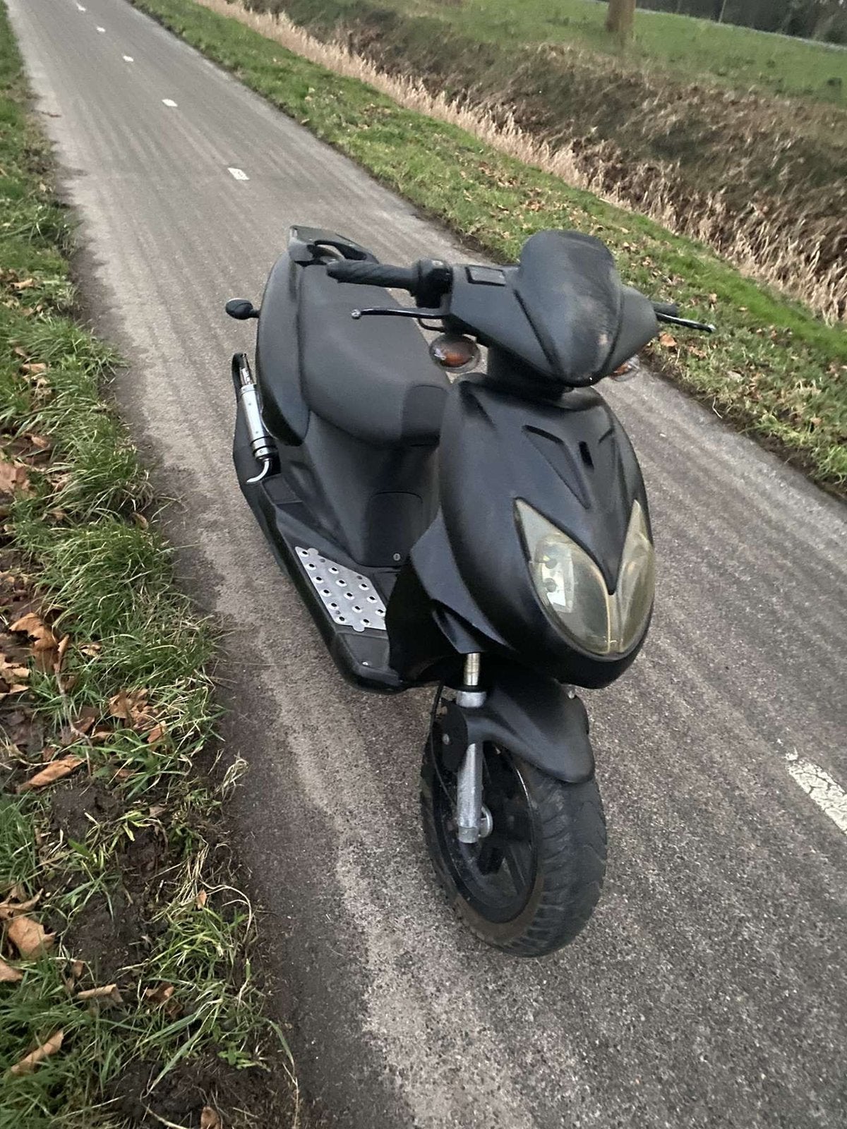 Wie deze heeft kenteken is 39-fxx-2 ik wil em kopen, Fietsen en Brommers, Ophalen of Verzenden, Zo goed als nieuw, Elektrisch