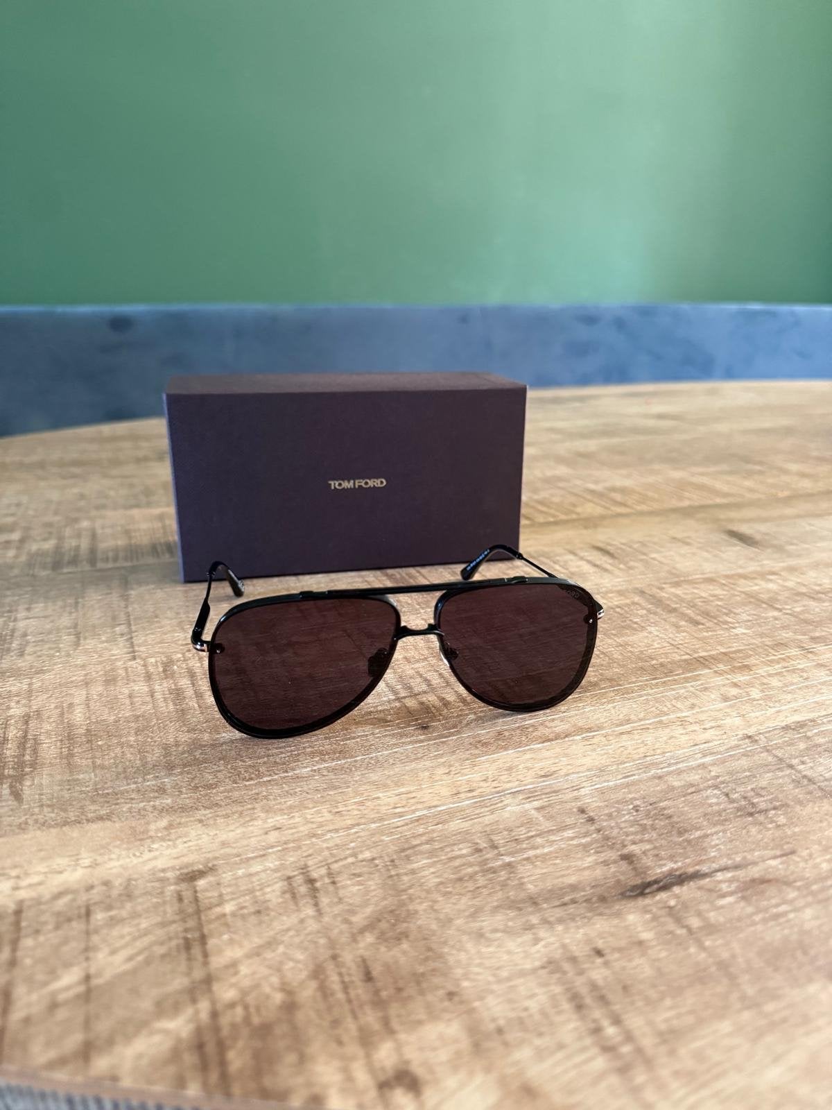 Tom Ford FT1071 LEON 01A Zonnebril Nieuw in Doos!, Overige merken, Zonnebril, Zwart, Ophalen of Verzenden