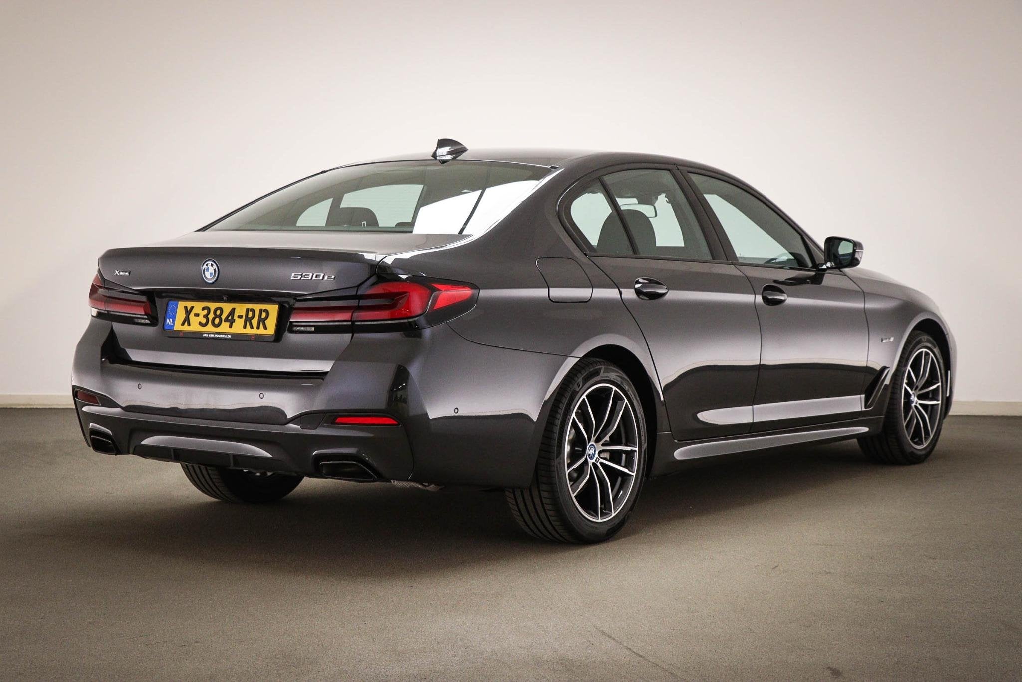 BMW 5-serie 530e xDrive M-Sport | CAMERA | TREKHAAK | DAB |, 1998 cc, Stof, Gebruikt, 4 cilinders