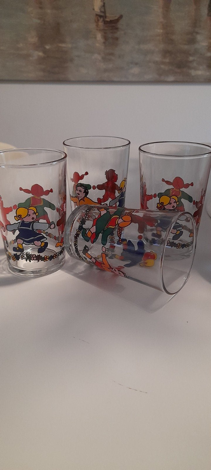 Vintage VCM Reims Kinderglaasjes met Kleurrijke Print, Antiek en Kunst, Ophalen of Verzenden