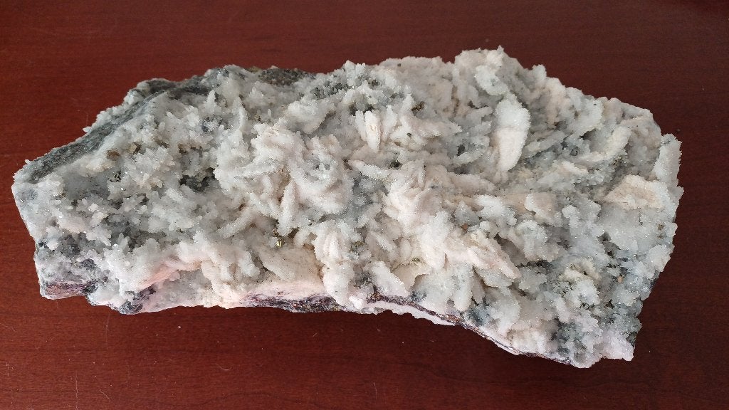2.2 Grote Dolomiet Kwartspunten Sfaleriet Madan Bulgarije, Ophalen of Verzenden, Mineraal