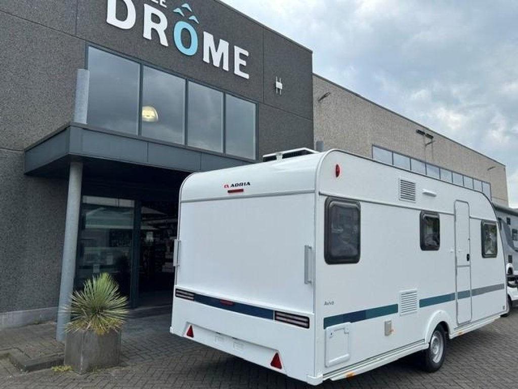 Adria Aviva 522 PK GRATIS AIRCO, Bedrijf, 750 - 1000 kg, 5 tot 6 meter, Tot en met 6