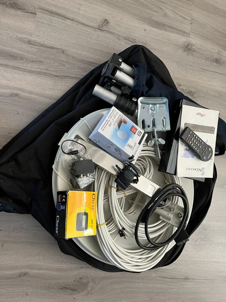 Complete Satelliet schotel Set 60 cm met Finder en ontvanger, Ophalen, Gebruikt, (Schotel)antenne, Overige merken