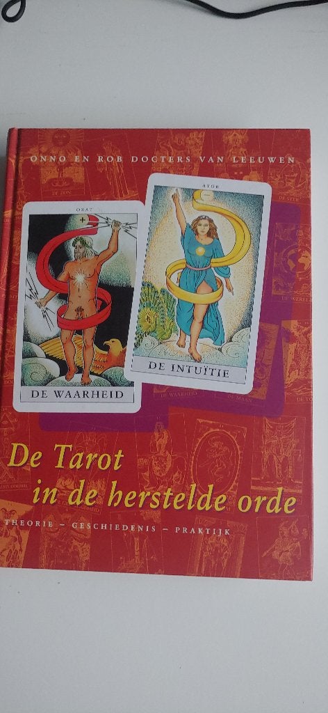 De Tarot in de herstelde orde, Boeken, Achtergrond en Informatie, Tarot of Kaarten leggen, Ophalen of Verzenden, Zo goed als nieuw