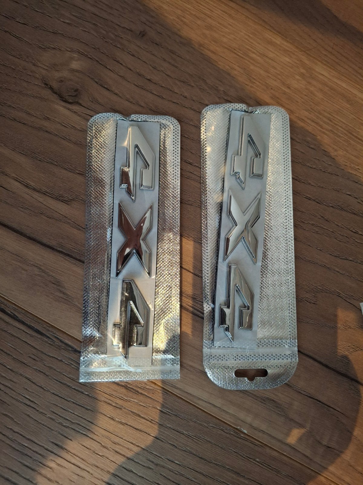 2x 3D Chroom 4X4 Auto-embleem Zelfklevend, Ophalen of Verzenden