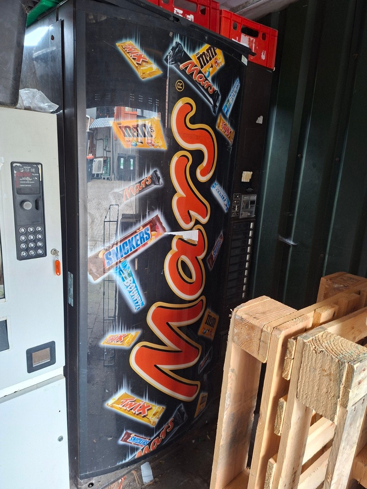 Diverse snoep- en frisdrankautomaten, Ophalen, Gebruikt